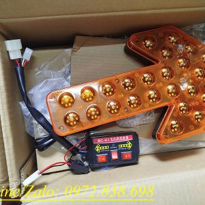 Đèn cảnh báo mũi tên dài 350mm lắp xe phun nước rửa đường