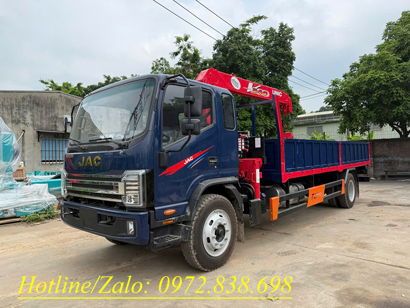 JAC N900 gắn cẩu Unic 3 tấn