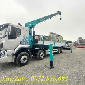 Xe 4 chân Chenglong H5 gắn cẩu Hyundai 12 tấn