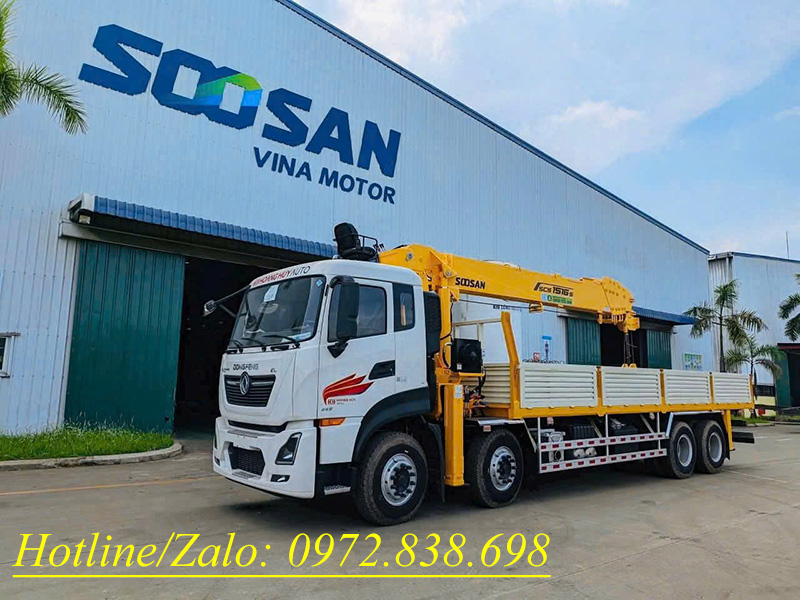 Xe 4 chân Dongfeng Hoàng Huy gắn cẩu Soosan 15 tấn