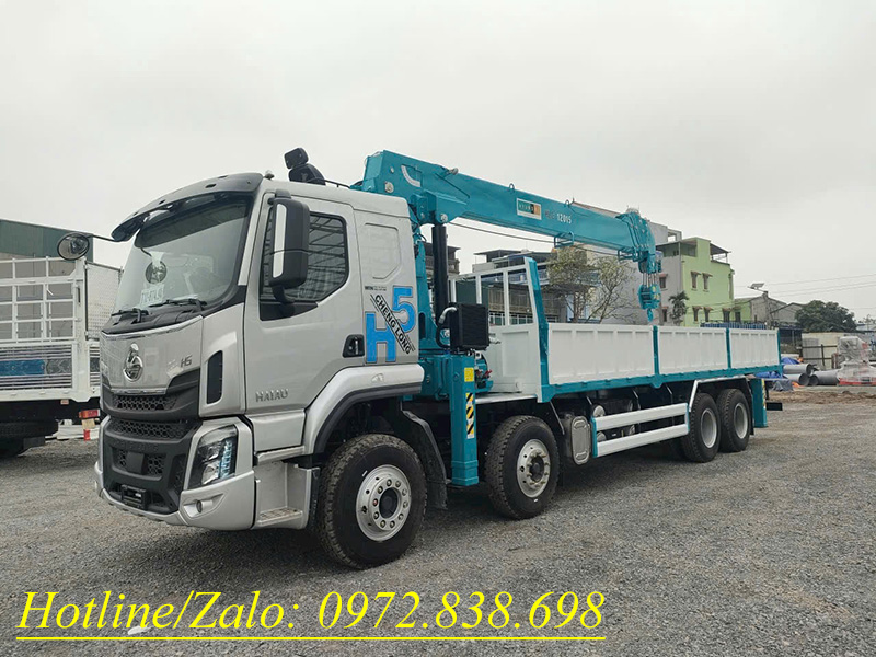 Xe Chenglong H5 gắn cẩu Hyundai 12 tấn