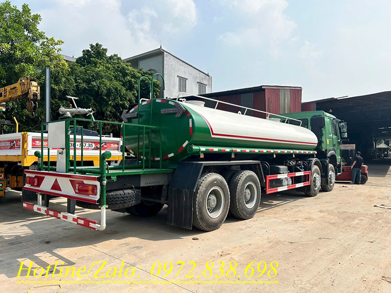 Xe phun nước rửa đường 17 khối Howo