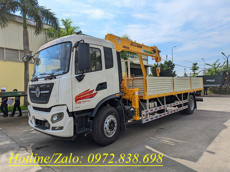 Dongfeng KR180 gắn cẩu Soosan 5 tấn