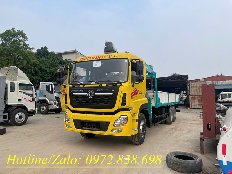 Xe Dongfeng 3 chân gắn cẩu Hyundai 8 tấn