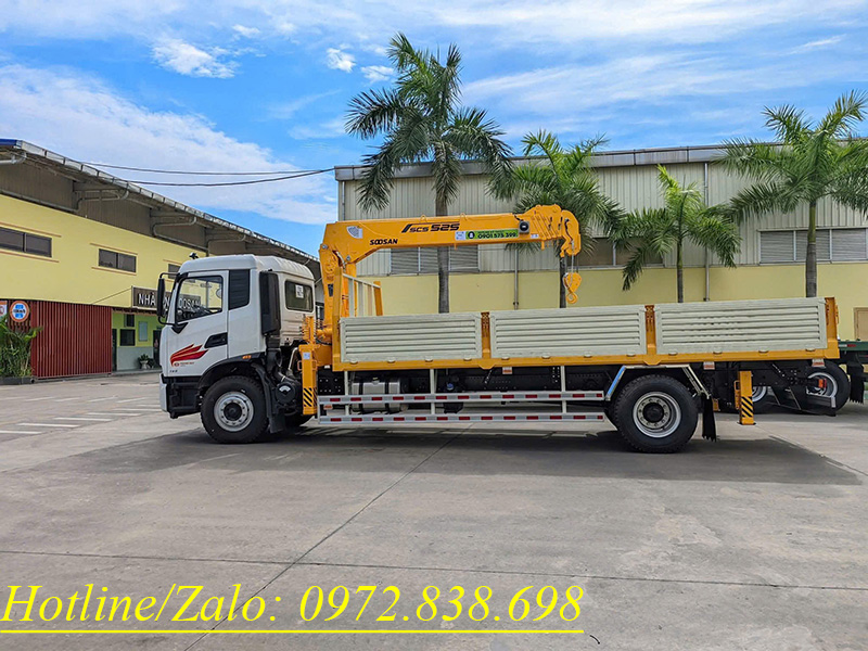 Xe Dongfeng Kr180 gắn cẩu Soosan 5 tấn