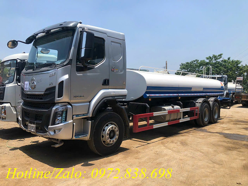 Xe phun nước rửa đường Chenglong 14 khối