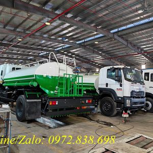 Xe phun nước rửa đường 9 khối Isuzu
