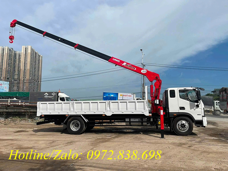 Xe tải Foton S90 gắn cẩu 5 tấn Unic
